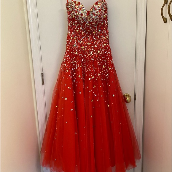 Beautiful. Only worn 1 hour. - Picture 2 of 5